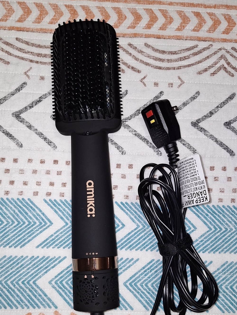 Amika Double Agent 2-in-1 Dryer + Straigtener Brush Black & Rose Gold - Picture 3 of 11